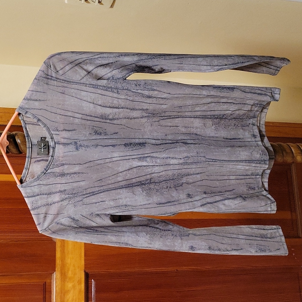 CK Calvin Klein long sleave. Size M. 100% Polyester.